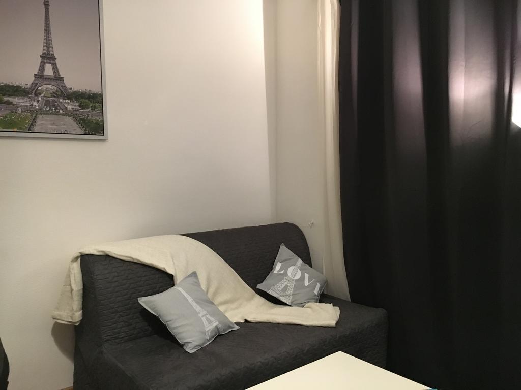 Eiffel Tower Champs De Mars Apartment Paris Exterior photo