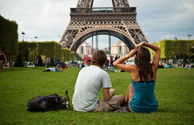 Eiffel Tower Champs De Mars Apartment Paris Exterior photo